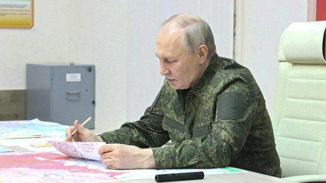 Elicopterul lui Putin ar fi fost prins într-un atac cu drone ucrainene în timpul vizitei sale la Kursk, potrivit unui comandant rus Elicopterul lui Putin ar fi fost prins într-un atac cu drone ucrainene în timpul vizitei sale la Kursk, potrivit unui comandant rus