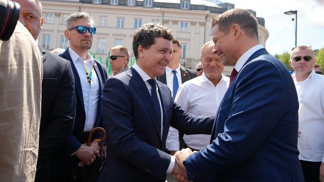 Nicușor Dan, la miting electoral la Varșovia: În România oamenii au respins izolaționismul și influența rusă, au ales seriozitatea, onestitatea și respectul față de lege Nicușor Dan, la miting electoral la Varșovia: În România oamenii au respins izolaționismul și influența rusă, au ales seriozitatea, onestitatea și respectul față de lege