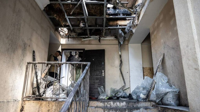 Guvernul alocă peste 1,2 milioane de lei pentru construirea unui acoperiș temporar deasupra blocului incendiat din Durlești Guvernul alocă peste 1,2 milioane de lei pentru construirea unui acoperiș temporar deasupra blocului incendiat din Durlești