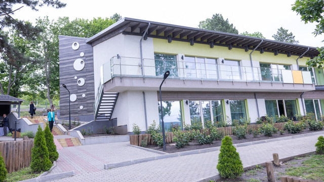 Zeci de „case pasive” vor fi construite în următorii trei ani cu suportul a trei state europene. Edificiile vor consuma cu 90 % mai puțină energie pentru încălzire Zeci de „case pasive” vor fi construite în următorii trei ani cu suportul a trei state europene. Edificiile vor consuma cu 90 % mai puțină energie pentru încălzire