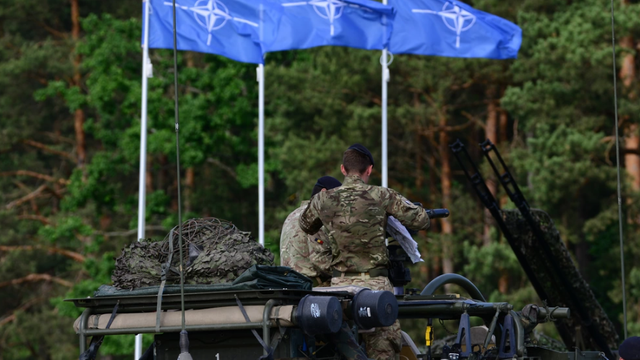 SUA vor menține comanda militară a NATO în Europa. Donald Trump i-a comunicat decizia în privat lui Mark Rutte SUA vor menține comanda militară a NATO în Europa. Donald Trump i-a comunicat decizia în privat lui Mark Rutte