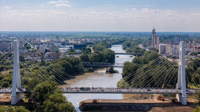 A fost inaugurat podul Transilvania, cel mai lung pod hobanat din România