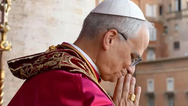 Papa Leon al XIV-lea i-a cerut lui Vladimir Putin să facă „un gest în favoarea păcii” cu Ucraina 