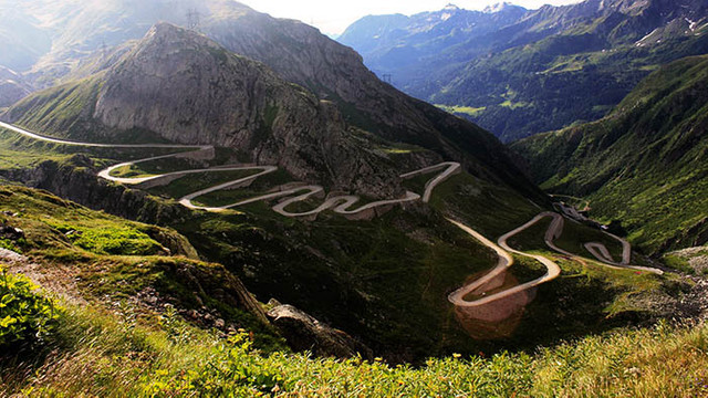 A fost redeschisă circulația pe Transfăgărășan și Transalpina. Avertisment pentru turiști A fost redeschisă circulația pe Transfăgărășan și Transalpina. Avertisment pentru turiști