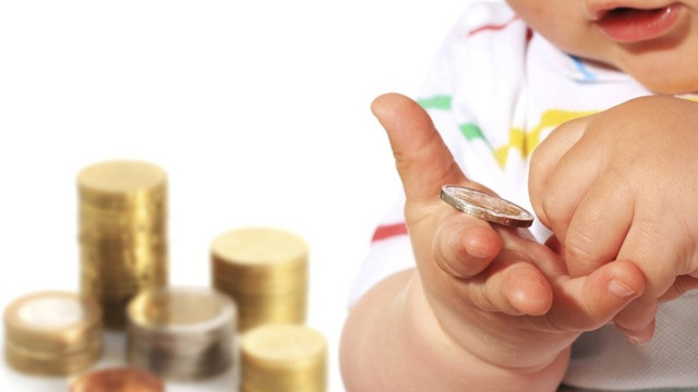 CNAS a finanțat plata indemnizațiilor pentru familiile cu copii