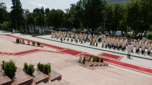 LIVE | Ceremonia oficială de întâmpinare a Președintelui României, Nicușor Dan, de către Președinta Republicii Moldova, Maia Sandu LIVE | Ceremonia oficială de întâmpinare a Președintelui României, Nicușor Dan, de către Președinta Republicii Moldova, Maia Sandu
