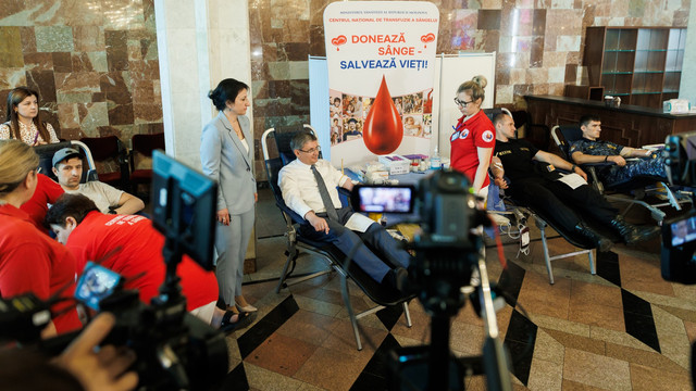 „Donează sânge, dăruiește speranță: împreună salvăm vieți”. Eveniment dedicat Zile Mondiale a Donatorului de Sânge, la Chișinău (FOTO) „Donează sânge, dăruiește speranță: împreună salvăm vieți”. Eveniment dedicat Zile Mondiale a Donatorului de Sânge, la Chișinău (FOTO)