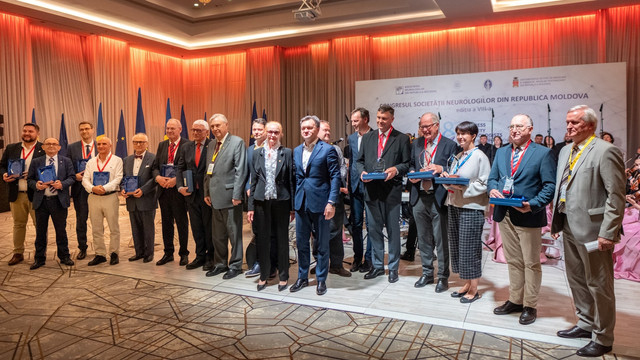 Peste 500 de delegați și zeci de experți internaționali au participat la lansarea rețelei naționale NeuroDiaspora.MD, la Chișinău Peste 500 de delegați și zeci de experți internaționali au participat la lansarea rețelei naționale NeuroDiaspora.MD, la Chișinău