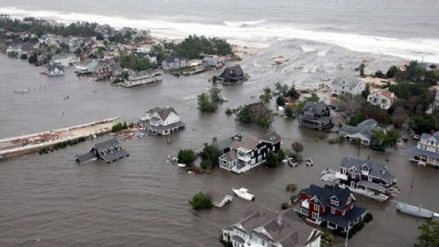 Inundații catastrofale în Texas, soldate cu cel puțin 11 morți. A plouat cu 150 de litri pe metru pătrat în câteva ore
Inundații catastrofale în Texas, soldate cu cel puțin 11 morți. A plouat cu 150 de litri pe metru pătrat în câteva ore