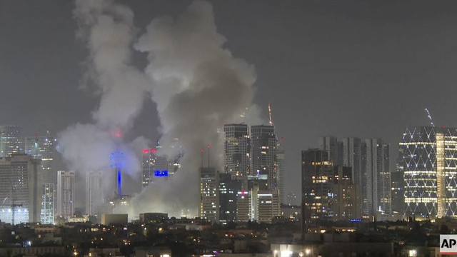 Șapte persoane au murit și peste 130 au fost rănite în urma atacurilor iraniene cu rachete asupra Israelului, efectuate în noaptea de sâmbătă spre duminică Șapte persoane au murit și peste 130 au fost rănite în urma atacurilor iraniene cu rachete asupra Israelului, efectuate în noaptea de sâmbătă spre duminică