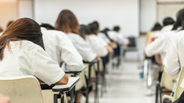 Zi de examen la BAC. Elevii susțin proba la una din cele 7 discipline la alegere
Zi de examen la BAC. Elevii susțin proba la una din cele 7 discipline la alegere