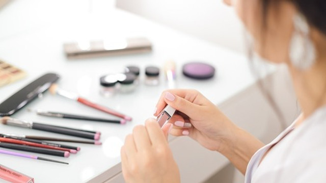 Produse cosmetice periculoase, retrase de ANSP de pe piață