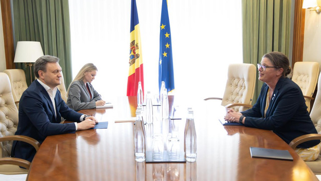 Întrevedere de rămas-bun între premierul Dorin Recean și ambasadoarea Suediei la Chișinău, Katarina Fried Întrevedere de rămas-bun între premierul Dorin Recean și ambasadoarea Suediei la Chișinău, Katarina Fried