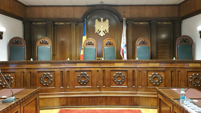 Domnica Manole și Sergiu Litvinenco vor fi numiți de Guvern în funcția de judecător la Curtea Constituțională Domnica Manole și Sergiu Litvinenco vor fi numiți de Guvern în funcția de judecător la Curtea Constituțională