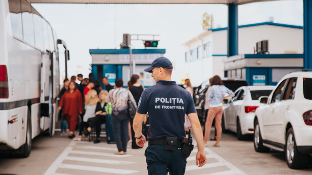 Peste 69 de mii de traversări în ultimele 24 de ore la frontieră: Cele mai aglomerate puncte și recomandările autorităților
 Peste 69 de mii de traversări în ultimele 24 de ore la frontieră: Cele mai aglomerate puncte și recomandările autorităților