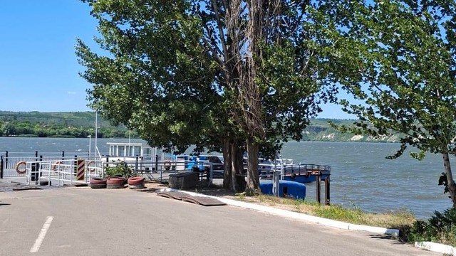 În atenția călătorilor: Postul vamal de tip debarcader „Molovata”, închis din cauza vântului puternic
 În atenția călătorilor: Postul vamal de tip debarcader „Molovata”, închis din cauza vântului puternic