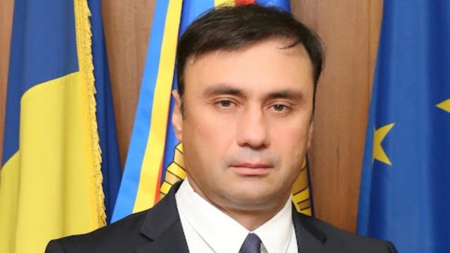 Expert WatchDog, despre reținerea ex-șefului SIS, Vitalie Pîrlog, în Abu Dhabi: „S-ar putea să fie conectat cu reținerile și demisiile care au avut loc în Republica Moldova” Expert WatchDog, despre reținerea ex-șefului SIS, Vitalie Pîrlog, în Abu Dhabi: „S-ar putea să fie conectat cu reținerile și demisiile care au avut loc în Republica Moldova”