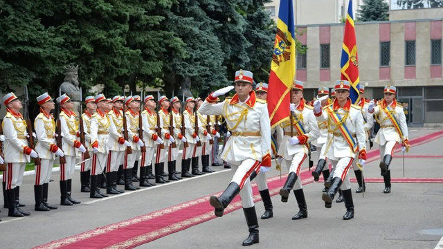 Garda de Onoare a Armatei Naționale sărbătorește 33 de ani de la fondare Garda de Onoare a Armatei Naționale sărbătorește 33 de ani de la fondare