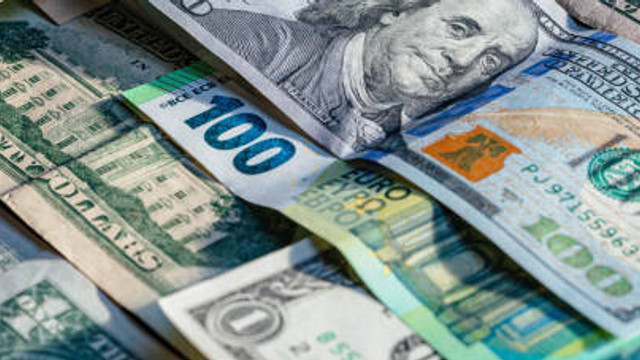 Cât valorează un euro și un dolar. Cursul valutar stabilit de BNM pentru astăzi, 2 octombrie