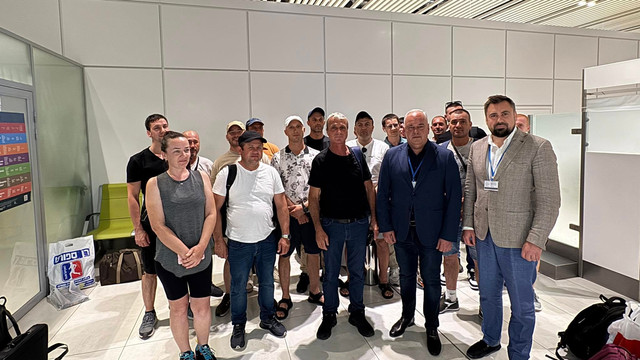 19 cetățeni ai Republicii Moldova au fost evacuați din Israel, cu sprijinul Ucrainei (FOTO) 19 cetățeni ai Republicii Moldova au fost evacuați din Israel, cu sprijinul Ucrainei (FOTO)