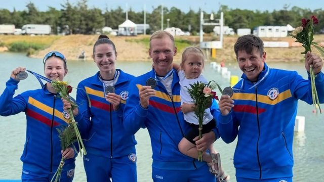 Maia Sandu a felicitat sportivii care au adus 5 medalii pentru Republica Moldova la Campionatul European de kaiac-canoe din Cehia Maia Sandu a felicitat sportivii care au adus 5 medalii pentru Republica Moldova la Campionatul European de kaiac-canoe din Cehia