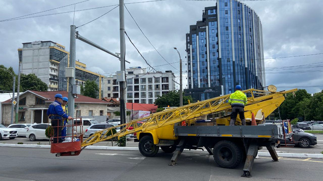 Primii senzori inteligenți de monitorizare a traficului, instalați la Chișinău Primii senzori inteligenți de monitorizare a traficului, instalați la Chișinău
