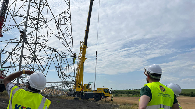 Lucrările de realizare a fundațiilor pentru pilonii Liniei electrice Vulcănești–Chișinău, finalizate în proporție de 80% (FOTO) Lucrările de realizare a fundațiilor pentru pilonii Liniei electrice Vulcănești–Chișinău, finalizate în proporție de 80% (FOTO)