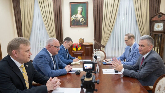 Liderul separatist Vadim Krasnoselski s-a întâlnit cu ambasadorul Ucrainei în Republica Moldova Liderul separatist Vadim Krasnoselski s-a întâlnit cu ambasadorul Ucrainei în Republica Moldova