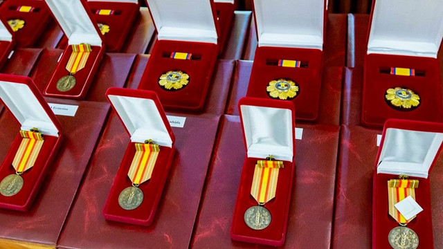 Noi distincții de stat în Republica Moldova: Ordinul Libertății și Meritul Academic
 Noi distincții de stat în Republica Moldova: Ordinul Libertății și Meritul Academic