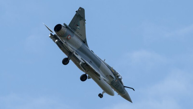 Franța întărește apărarea aeriană ucraineană. Kievul primește avioane Mirage 2000-5F și sprijin pentru drone interceptoare Franța întărește apărarea aeriană ucraineană. Kievul primește avioane Mirage 2000-5F și sprijin pentru drone interceptoare