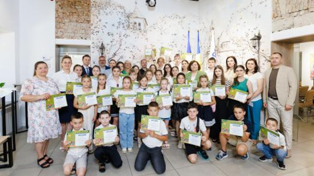 Elevii din Republica Moldova, premiați pentru creativitate și implicare în promovarea eficienței energetice în cadrul Săptămânii Europene a Energiei Durabilă Elevii din Republica Moldova, premiați pentru creativitate și implicare în promovarea eficienței energetice în cadrul Săptămânii Europene a Energiei Durabilă
