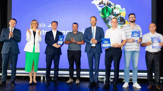 Ziua Antreprenorului | Peste 100 de întreprinzători din R. Moldova vor beneficia de granturi din partea ODA.  Dorin Recean: „Doar împreună putem construi o economie modernă și dezvoltată” Ziua Antreprenorului | Peste 100 de întreprinzători din R. Moldova vor beneficia de granturi din partea ODA.  Dorin Recean: „Doar împreună putem construi o economie modernă și dezvoltată”