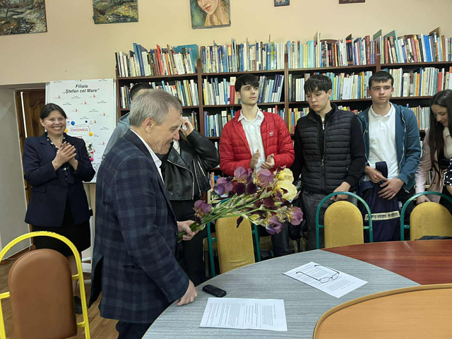 MEMORIAL BASARABEAN | Scriitorul și eseistul Nicolae Negru:  „Eu nu indicam în biografie unde am început studiile, în sătucul Zimovskoe, ci doar unde le-am absolvit” (AUDIO) MEMORIAL BASARABEAN | Scriitorul și eseistul Nicolae Negru:  „Eu nu indicam în biografie unde am început studiile, în sătucul Zimovskoe, ci doar unde le-am absolvit” (AUDIO)