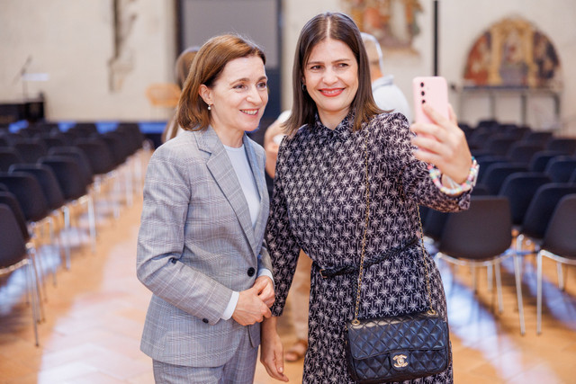 FOTO | Președinta Maia Sandu s-a întâlnit cu cetățeni ai Republicii Moldova stabiliți în Treviso și Veneția