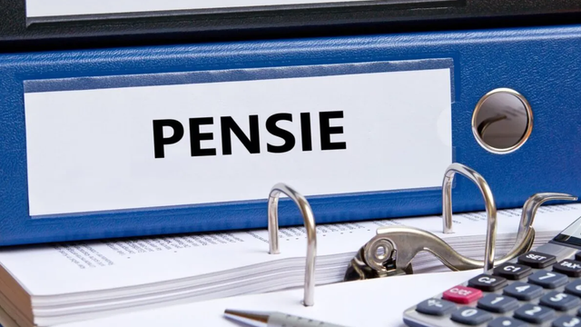 Vârsta de pensionare pentru femei crește cu jumătate de an, începând de astăzi Vârsta de pensionare pentru femei crește cu jumătate de an, începând de astăzi