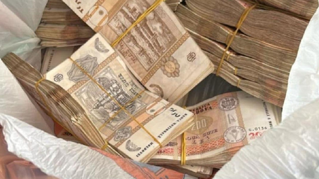 Percheziții urmate de rețineri la poliția la Edineț. Vizați sunt șeful Serviciului de Patrulare și alți patru polițiști Percheziții urmate de rețineri la poliția la Edineț. Vizați sunt șeful Serviciului de Patrulare și alți patru polițiști