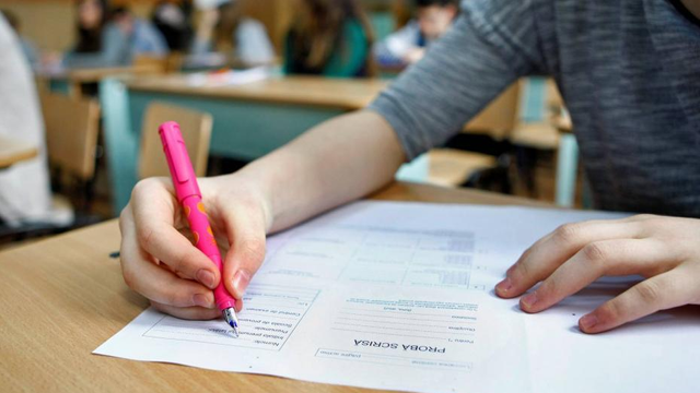 Absolvenții care au picat bacalaureatul se pot înscrie la o nouă sesiune pe 4-5 iulie Absolvenții care au picat bacalaureatul se pot înscrie la o nouă sesiune pe 4-5 iulie