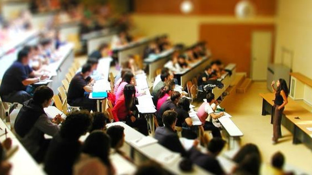 Admiterea la universități începe din 21 iulie. Înscriere online și burse la domenii prioritare
Admiterea la universități începe din 21 iulie. Înscriere online și burse la domenii prioritare