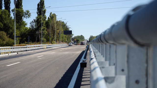 Circulația pe podul de pe drumul M1, șoseaua Balcani din municipiul Chișinău, a fost deschisă Circulația pe podul de pe drumul M1, șoseaua Balcani din municipiul Chișinău, a fost deschisă