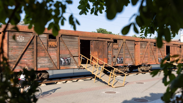 „Nu doar să deplângem trecutul, ci să învățăm lecțiile lui”. A fost inaugurată expoziția „Teroarea de stat în Moldova sovietică. Amploare, victime și făptași” „Nu doar să deplângem trecutul, ci să învățăm lecțiile lui”. A fost inaugurată expoziția „Teroarea de stat în Moldova sovietică. Amploare, victime și făptași”