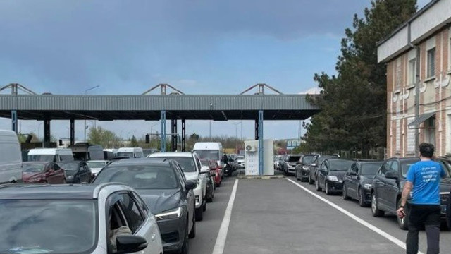 Peste 78 de mii de traversări în ultimele 24 de ore la frontieră: Cele mai aglomerate puncte și recomandările autorităților
Peste 78 de mii de traversări în ultimele 24 de ore la frontieră: Cele mai aglomerate puncte și recomandările autorităților