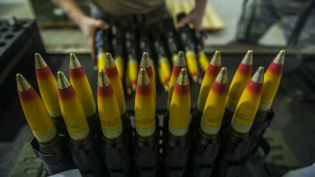 Statele Unite reiau livrările de arme către Ucraina. Armata ucraineană va primi obuze de artilerie și rachete multiple ghidate GMLRS Statele Unite reiau livrările de arme către Ucraina. Armata ucraineană va primi obuze de artilerie și rachete multiple ghidate GMLRS