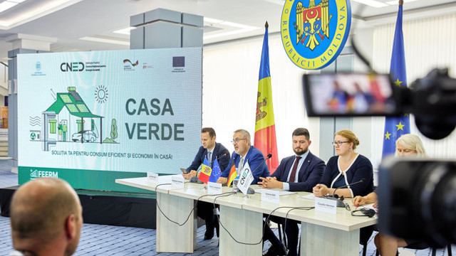 Circa 400 de familii au aplicat la Programul „Casa Verde”, în prima săptămână de la lansare Circa 400 de familii au aplicat la Programul „Casa Verde”, în prima săptămână de la lansare