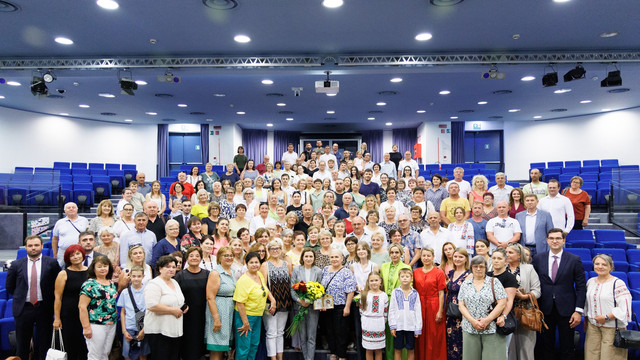 FOTO | Președinta Maia Sandu s-a întâlnit cu cetățeni ai Republicii Moldova stabiliți în Treviso și Veneția FOTO | Președinta Maia Sandu s-a întâlnit cu cetățeni ai Republicii Moldova stabiliți în Treviso și Veneția