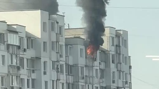 Incendiu la un apartament dintr-un bloc situat pe Bulevardul Moscova, izbucnit în această dimineață