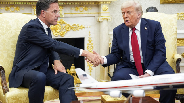 Trump anunță un pachet „de miliarde de dolari” în ajutoare militare pentru Ucraina. „Sper să aibă un impact asupra lui Putin” Trump anunță un pachet „de miliarde de dolari” în ajutoare militare pentru Ucraina. „Sper să aibă un impact asupra lui Putin”
