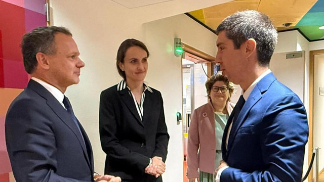 Mihai Popșoi s-a întâlnit cu ministra de Externe a României, Oana Țoiu. Sprijinul pentru parcursul european al Republicii Moldova, în discuții Mihai Popșoi s-a întâlnit cu ministra de Externe a României, Oana Țoiu. Sprijinul pentru parcursul european al Republicii Moldova, în discuții