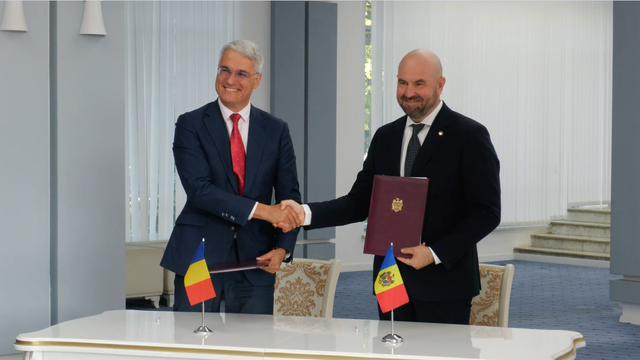 LIVE | Conferință de presă susținută de ministrul Infrastructurii și Dezvoltării Regionale al Republicii Moldova, Vladimir Bolea, și ministrul Investițiilor și Proiectelor Europene al României, Dragoș Pîslaru LIVE | Conferință de presă susținută de ministrul Infrastructurii și Dezvoltării Regionale al Republicii Moldova, Vladimir Bolea, și ministrul Investițiilor și Proiectelor Europene al României, Dragoș Pîslaru