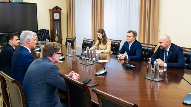 Dorin Recean, întrevedere la Chișinău cu ministrul român Dragoș Pîslaru: „Republica Moldova este hotărâtă să accelereze implementarea proiectelor majore de dezvoltare” Dorin Recean, întrevedere la Chișinău cu ministrul român Dragoș Pîslaru: „Republica Moldova este hotărâtă să accelereze implementarea proiectelor majore de dezvoltare”