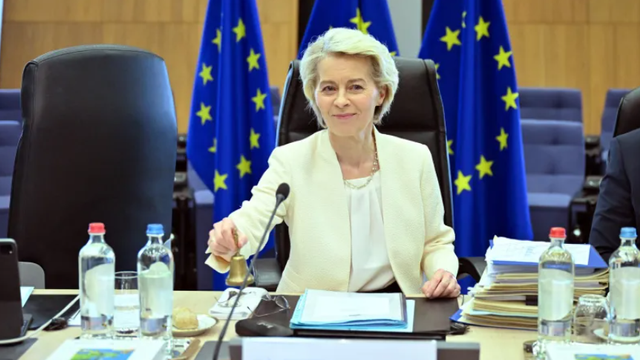 Ursula von der Leyen confirmă bugetul istoric al UE de aproape 2 trilioane de euro: „Un buget pentru o nouă eră” (VIDEO)
Ursula von der Leyen confirmă bugetul istoric al UE de aproape 2 trilioane de euro: „Un buget pentru o nouă eră” (VIDEO)
